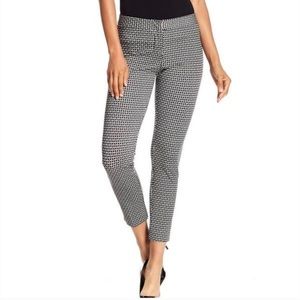 Amanda & Chelsea Black and White Ankle Pants Size 16